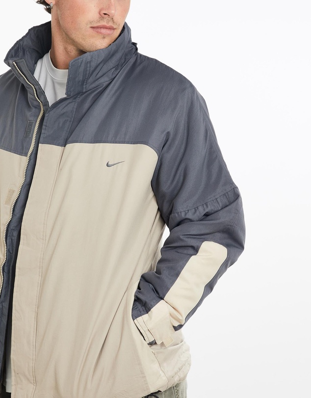 Vintage by The Real Deal - Pre Loved - Vintage Nike Puffer Jacket