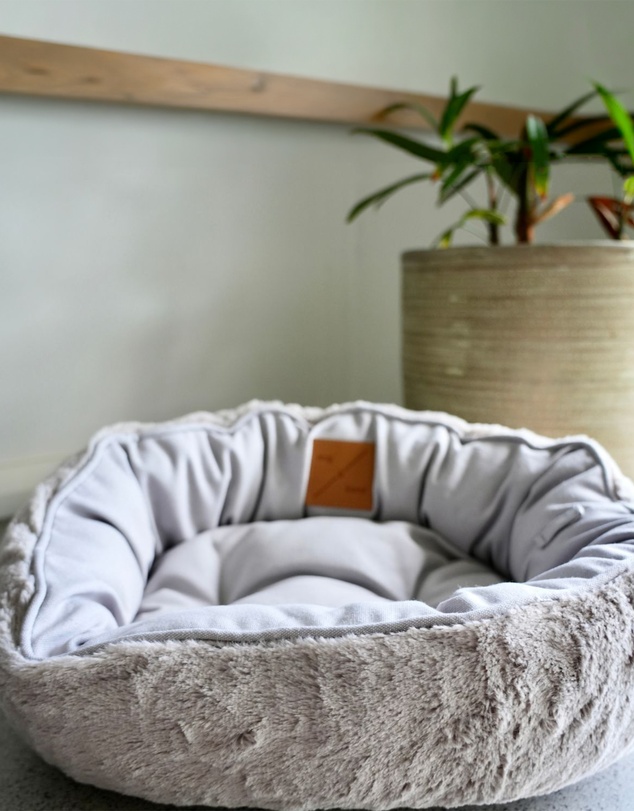 Mog & Bone - Reversible Cat Bed - Grey