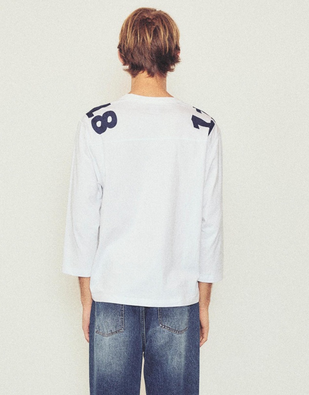 Larriet - Argon Tee