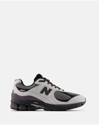 New Balance - U2002R - Unisex