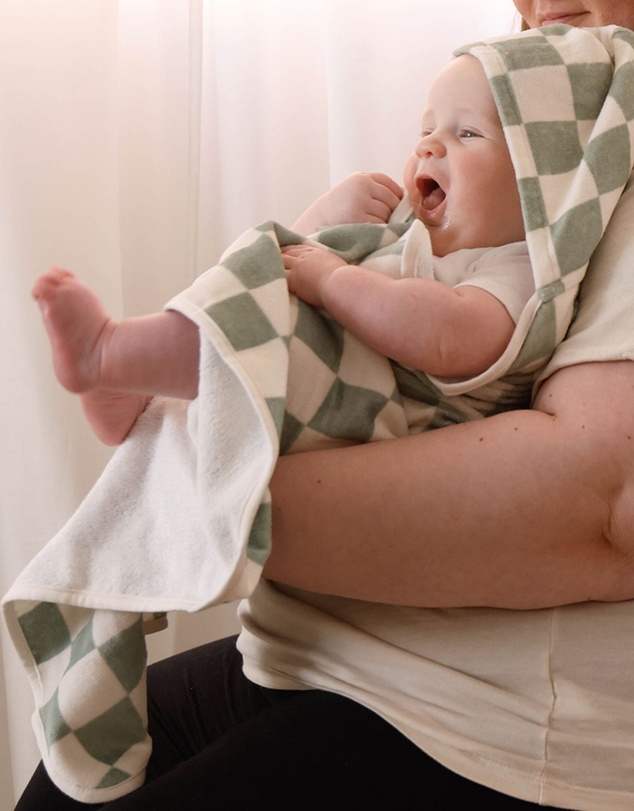 Living Textiles - Hooded Towel - Checkered Olive