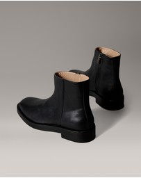 Calvin Klein - Refined Zip Leather Boots