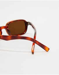 Le Specs - Pilferer