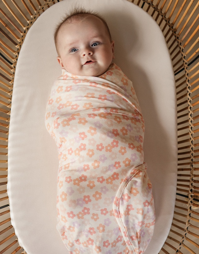 Kynd Baby - Large Stretchy Swaddle in Blooms