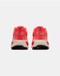 Nike - Vomero 18 - Women's