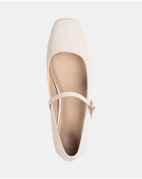 Wittner - Aria Crinkle Patent Leather Mary Janes