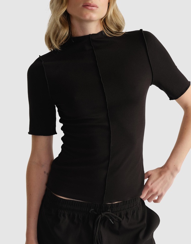 Decjuba - D-Luxe Short Sleeve Top