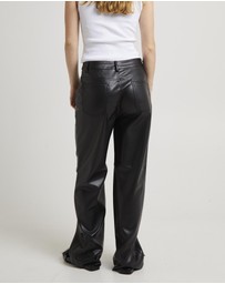 Alice In The Eve - Jadey Relaxed PU Pants Black