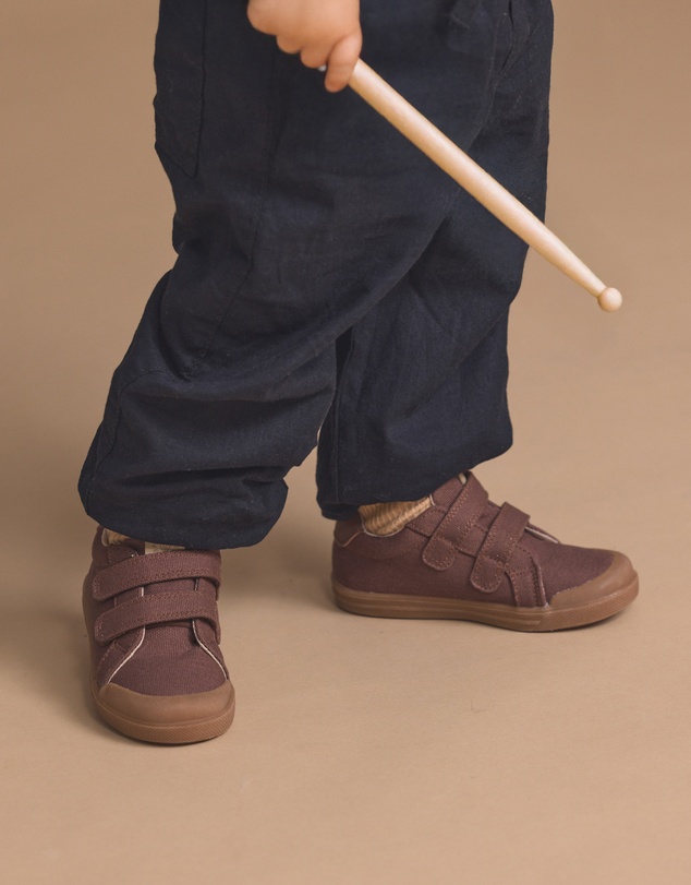 Pretty Brave - OTTO CANVAS Chocolate