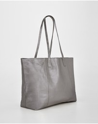Cobb & Co - Elara Metallic Leather Tote