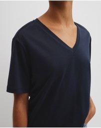 Country Road - Australian Cotton V-neck Neck T-shirt