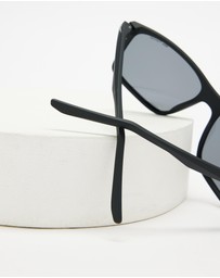 Nike - Fire Large Polarised FD1819