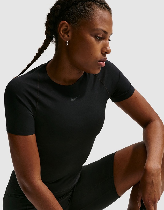 Nike - Universa Dri-FIT Short-Sleeve Top