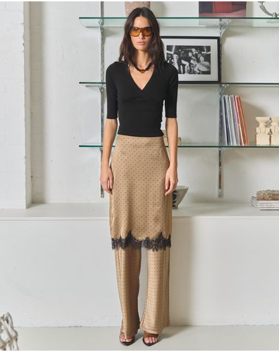 Taupe
