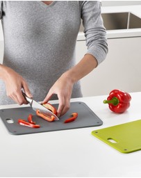 Joseph Joseph - DoorStore™ Chop 2-piece Chopping Board Set with In-cupboard Storage Case