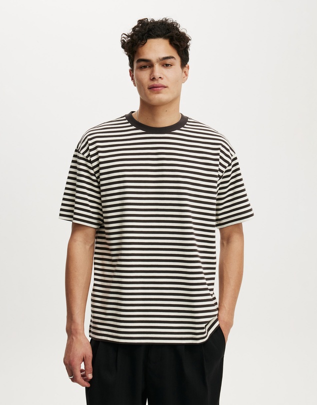 Cotton On - Box Fit T-Shirt