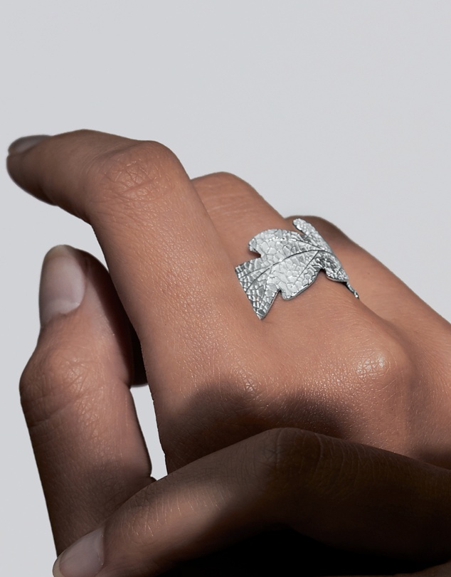 Karen Walker - Oak Leaf Ring