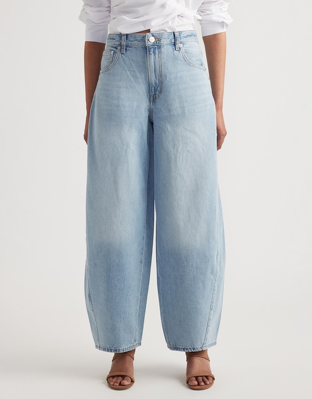 Decjuba - Rhea Mid Rise Barrel Jeans