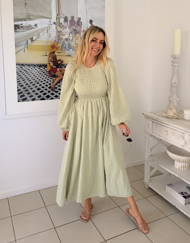 Esther & Co - Iolana Dress - Soft Khaki Long Sleeve