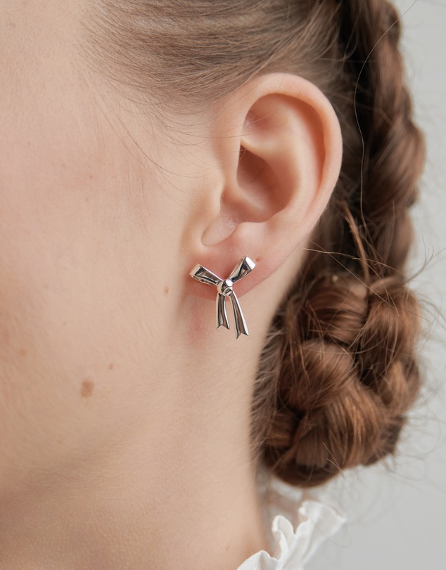 Karen Walker - Bow Studs