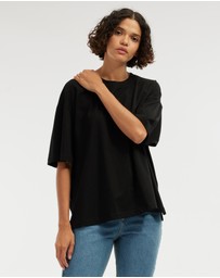 Amelius - Leah Boyfriend Tee