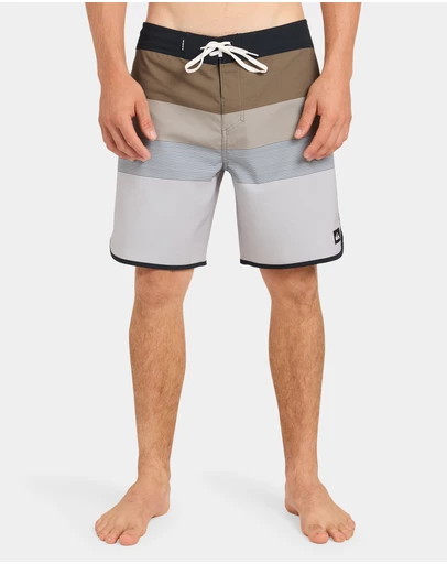 Quiksilver - Mens Surfsilk Scallop 18