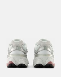 New Balance - 9060 Lace Grade School