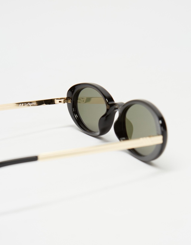 Le Specs - Magnifique