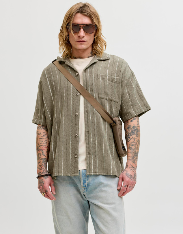 Jack & Jones - JJEBradley Striped Resort Shirt SS LN