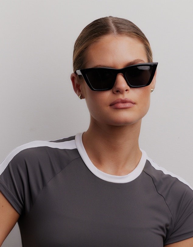 Reality Eyewear - Van Saint