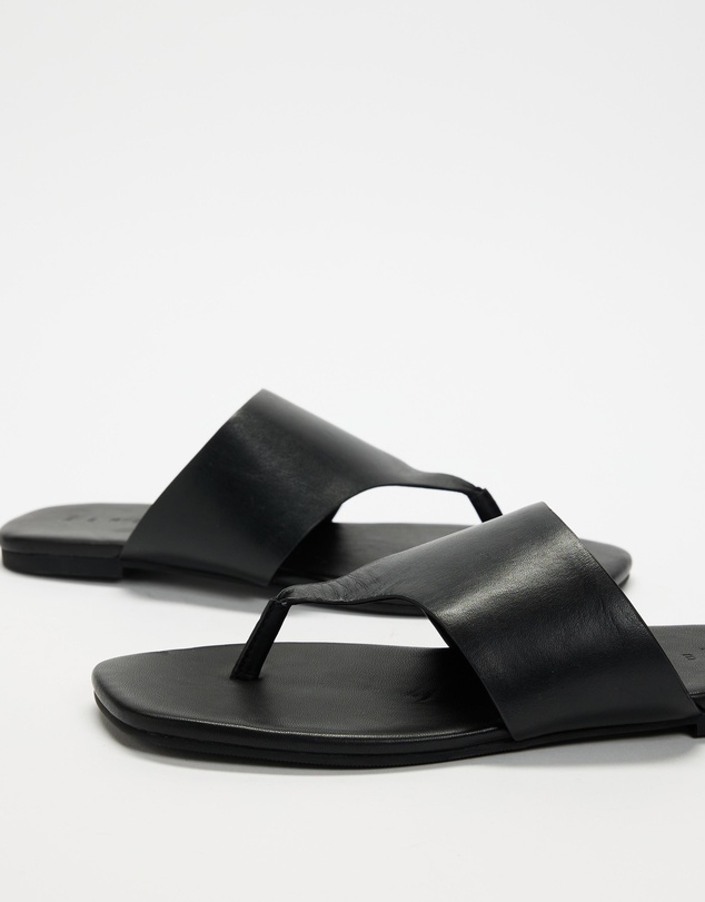 AERE - Delphine Leather Flip Flops - Women's