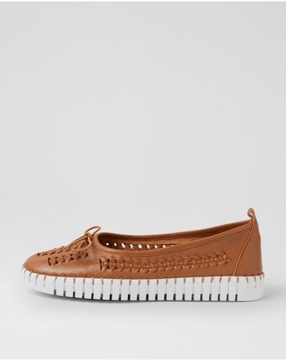 TAN-WHITE SOLE