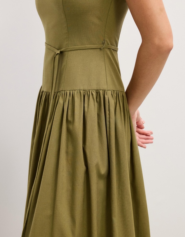 The Fated - Cleo Drop Waist Midi Dress