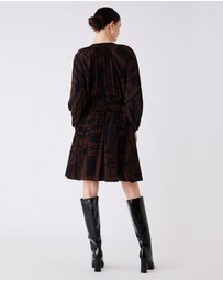 Esmaee - District Dress
