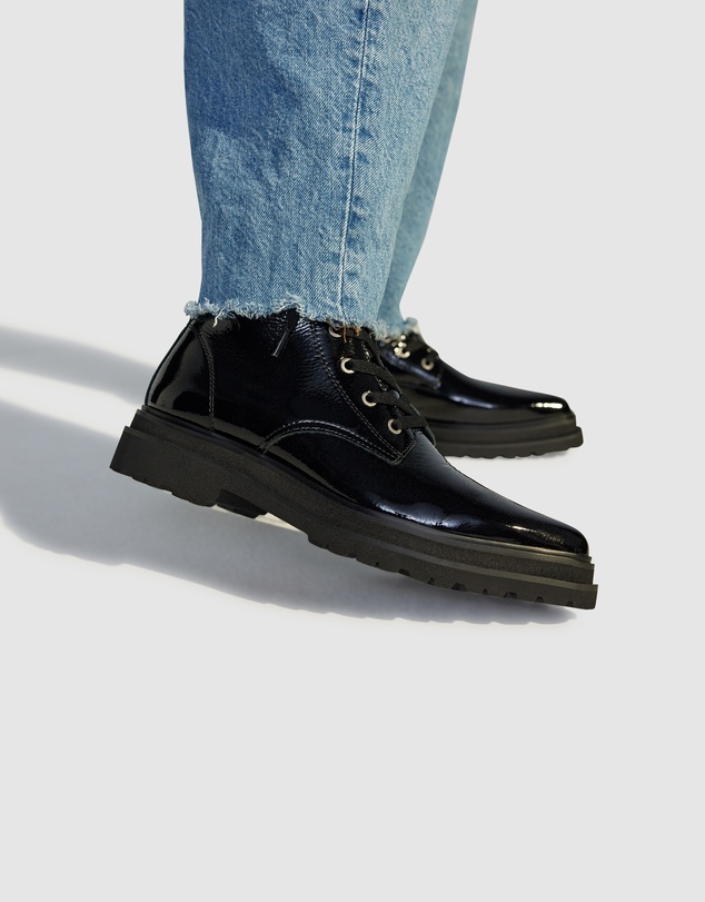 Rollie - Pointed Sidezip Boot
