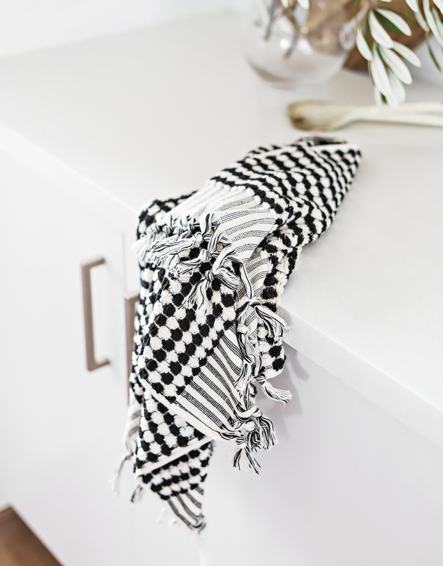 Miss April - Pompom Bathroom Set