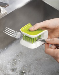 Joseph Joseph - BladeBrush™ Cutlery Cleaning Brush