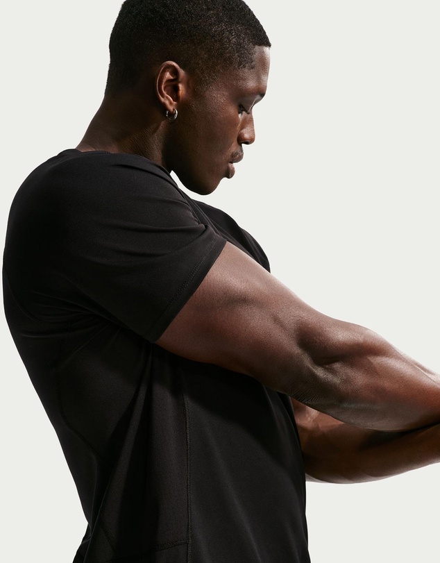 Nike - Pro Training Nike Dri-FIT Short-Sleeve Top