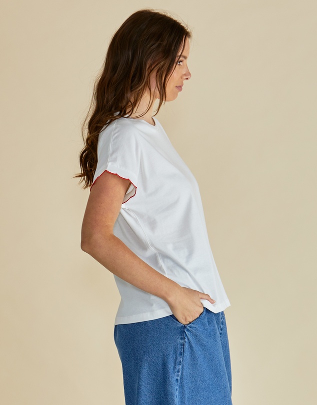 Betty Basics - Sloane Scallop Tee