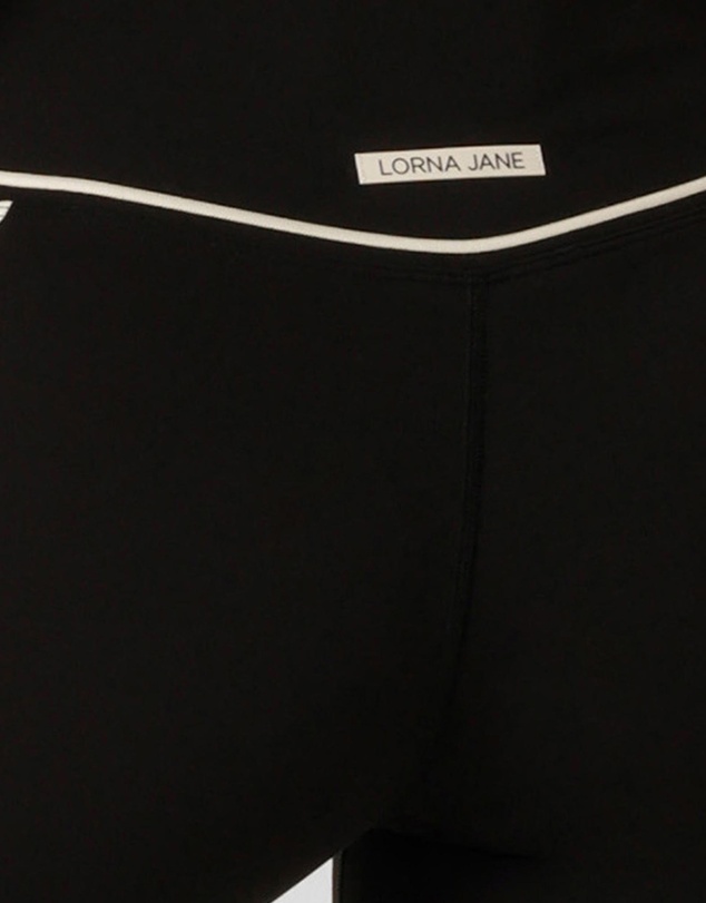 Lorna Jane - Playmaker Ankle Biter Leggings