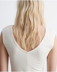 & Other Stories - Knitted Sleeveless Scoop-Neck Top