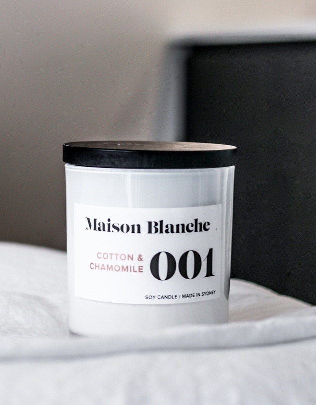 Maison Blanche - 001 Cotton & Chamomile - Large Candle