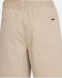 Volcom - Mens Chillow Pleat Walkshorts