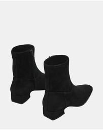 Steve Madden - Dusty Black Suede Boots