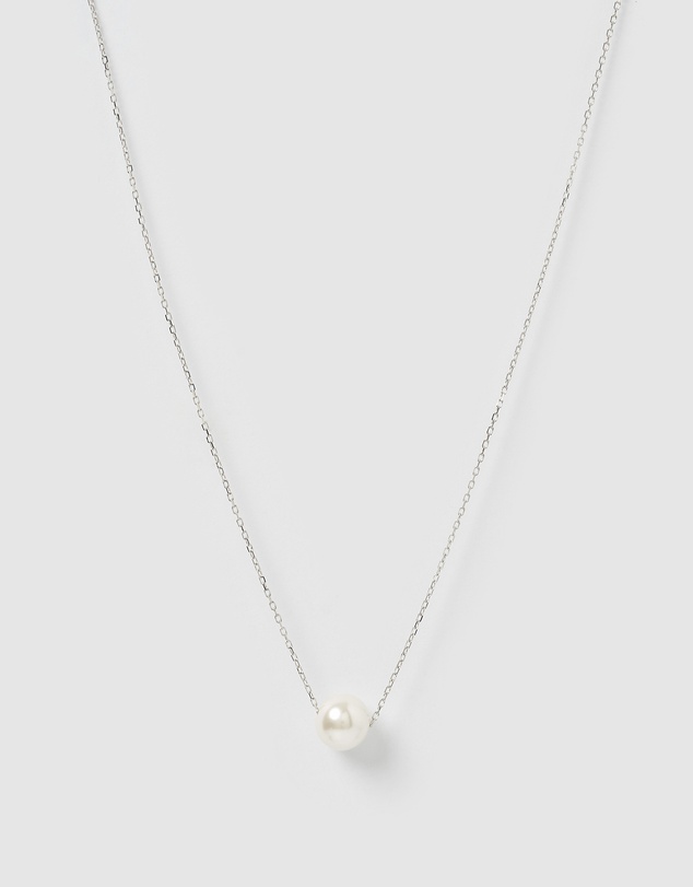 Izoa - Delicate Freshwater Pearl Necklace