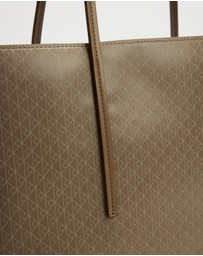 Calvin Klein - Emblem Aop Tote W/ Pouch