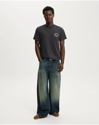 Cotton On - Fitted Graphic T-Shirt