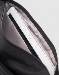 Hedgren - Eye M Crossbody RFID