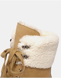 EVERAU - Australian Shepherd Ugg Mina Cow Suede Upper Martens
