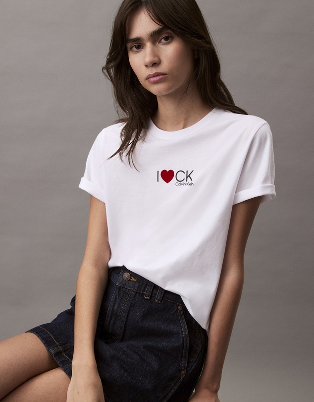 Calvin Klein Jeans - Heart Logo Classic T-Shirt